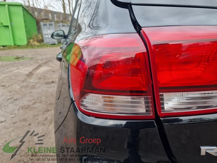 Kia Rio IV 1.0i T-GDi 100 12V Sloopvoertuig (2017, Zwart)