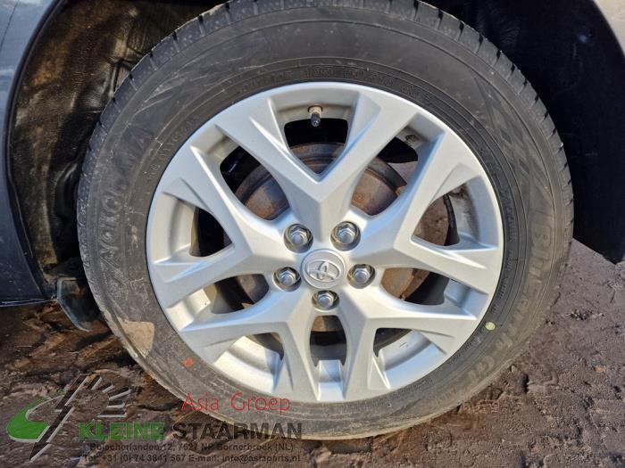 Toyota Verso S 1.33 16V Dual VVT-I Sloopvoertuig (2016, Grijs)