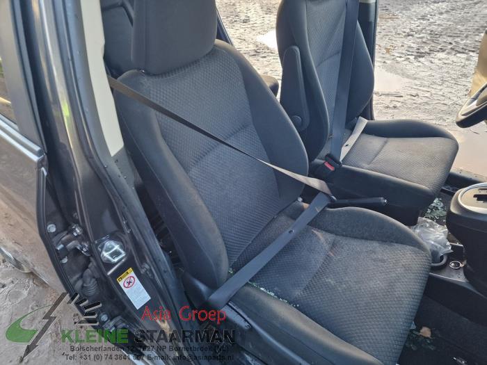 Toyota Verso S 1.33 16V Dual VVT-I Sloopvoertuig (2016, Grijs)