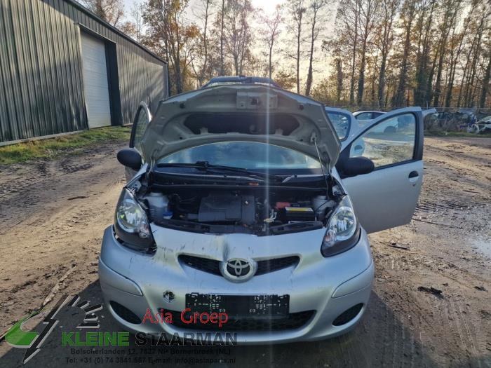 Toyota Aygo 1.0 12V VVT-i Sloopvoertuig (2011, Grijs)