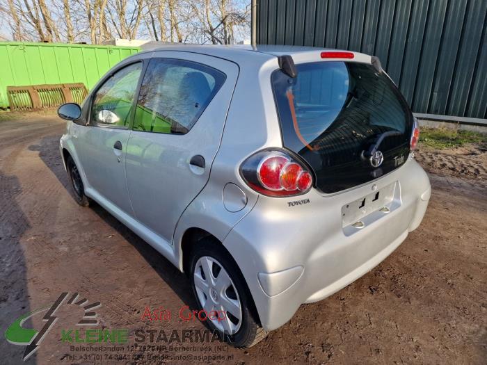 Toyota Aygo 1.0 12V VVT-i Sloopvoertuig (2011, Grijs)