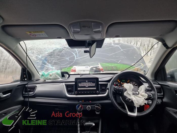 Kia Stonic 1.0i T-GDi 12V Sloopvoertuig (2021, Donker, Grijs)