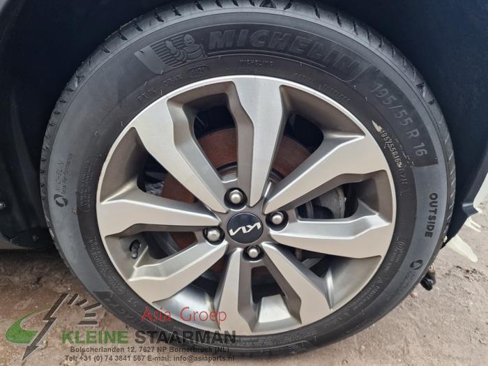 Kia Stonic 1.0i T-GDi 12V Sloopvoertuig (2021, Donker, Grijs)