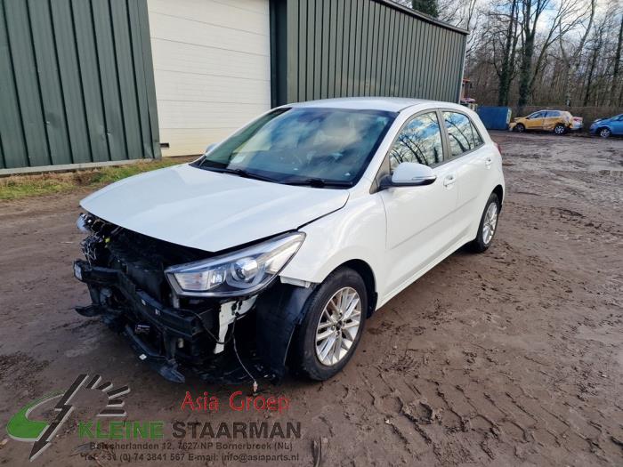 Kia Rio IV 1.2 MPI 16V Sloopvoertuig (2017, Wit)