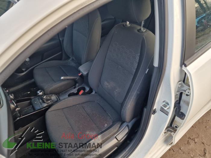 Kia Rio IV 1.2 MPI 16V Sloopvoertuig (2017, Wit)