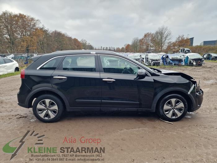 Kia Niro I 1.6 GDI Hybrid Sloopvoertuig (2018, Zwart)