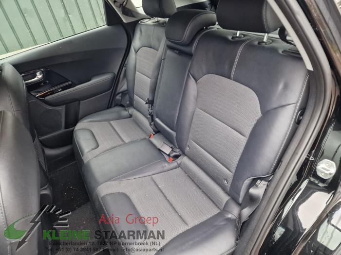 Kia Niro I 1.6 GDI Hybrid Sloopvoertuig (2018, Zwart)