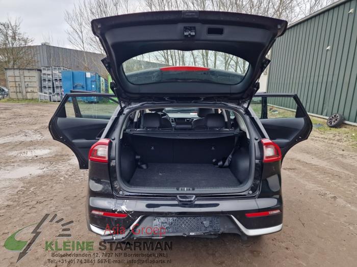 Kia Niro I 1.6 GDI Hybrid Sloopvoertuig (2018, Zwart)