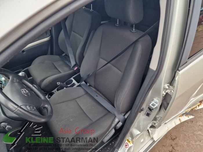 Toyota Corolla Verso 1.8 16V VVT-i Sloopvoertuig (2006, Grijs)