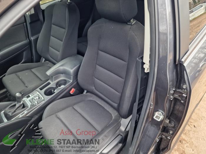 Mazda CX-5 I 2.2 SkyActiv-D 150 16V 2WD Sloopvoertuig (2016, Donker, Grijs)