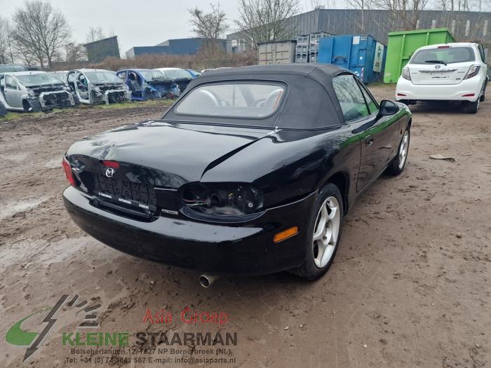 Mazda MX-5 1.6i 16V Sloopvoertuig (2002, Zwart)