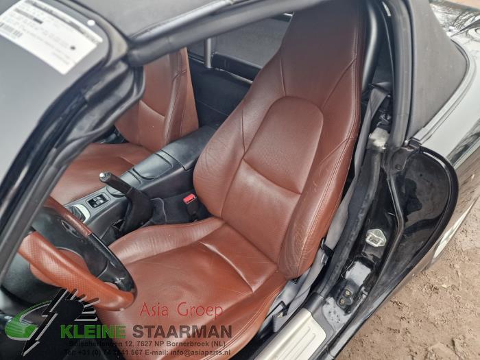 Mazda MX-5 1.6i 16V Sloopvoertuig (2002, Zwart)