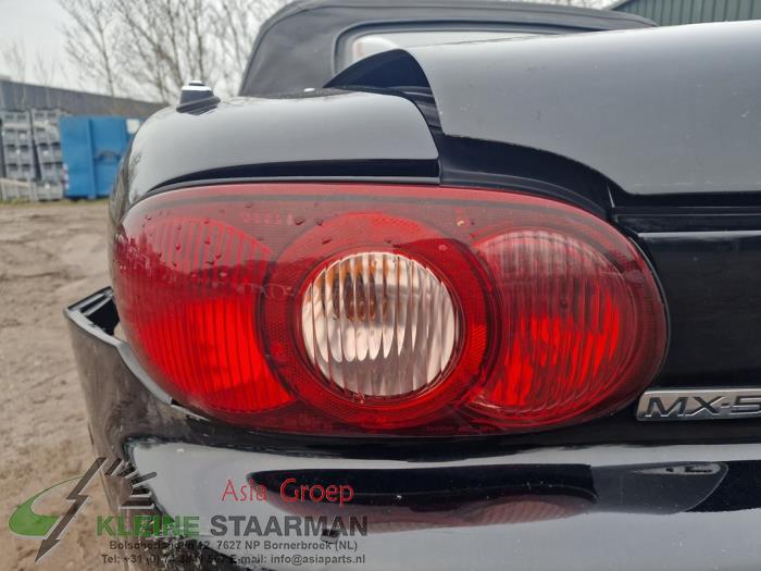 Mazda MX-5 1.6i 16V Sloopvoertuig (2002, Zwart)