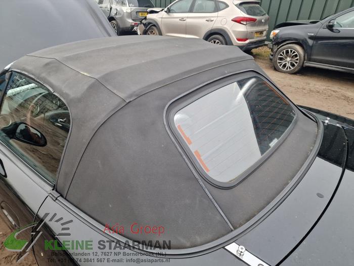 Mazda MX-5 1.6i 16V Sloopvoertuig (2002, Zwart)