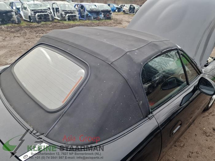 Mazda MX-5 1.6i 16V Sloopvoertuig (2002, Zwart)