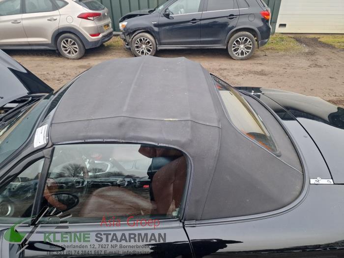 Mazda MX-5 1.6i 16V Sloopvoertuig (2002, Zwart)