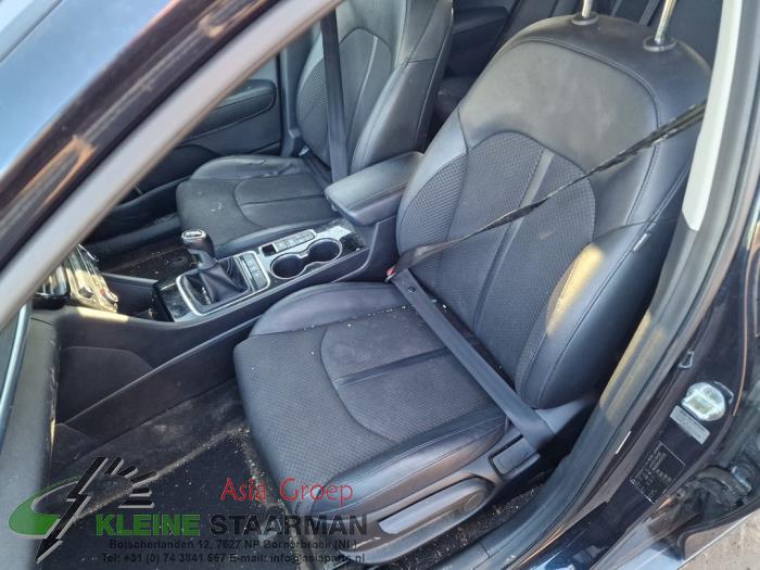 Kia Optima Sportswagon 1.7 CRDi 16V Sloopvoertuig (2017, Donker, Blauw)