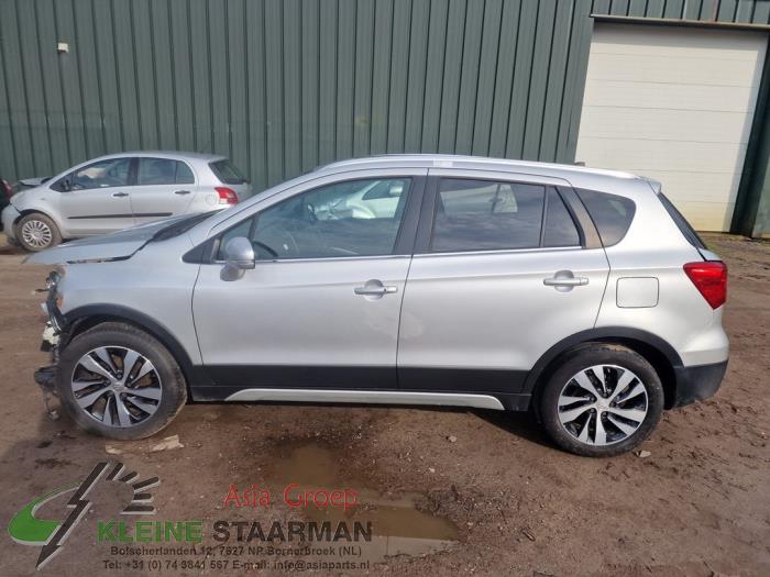 Suzuki SX4 S-Cross 1.4 Booster Jet Turbo 16V AllGrip Sloopvoertuig (2017, Grijs)