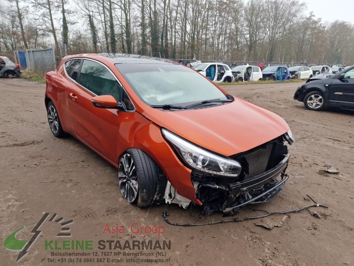 Kia Pro cee'd 1.6 GDI 16V Sloopvoertuig (2014, Oranje)