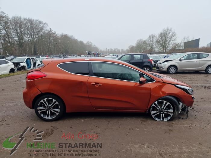 Kia Pro cee'd 1.6 GDI 16V Sloopvoertuig (2014, Oranje)