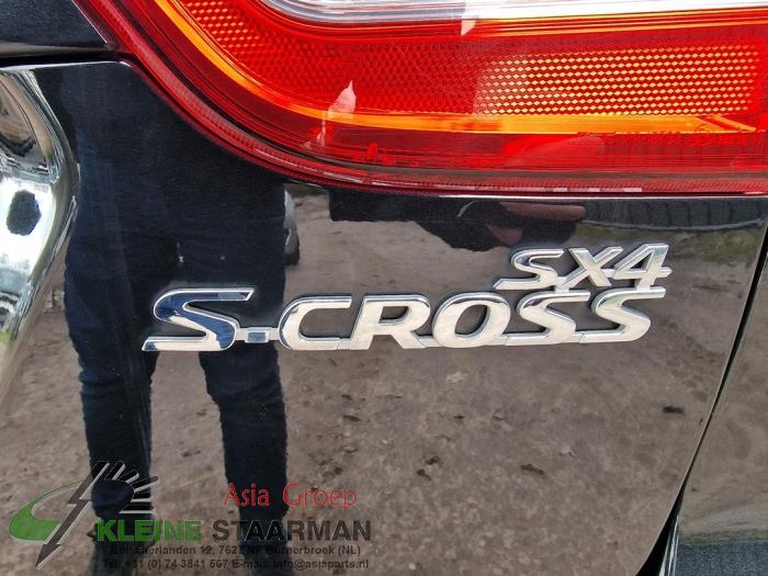 Suzuki SX4 S-Cross 1.0 Booster Jet Turbo 12V AllGrip Sloopvoertuig (2019, Zwart)