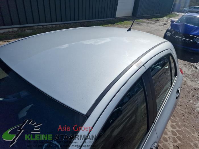 Toyota Yaris II 1.33 16V Dual VVT-I Sloopvoertuig (2012, Grijs)