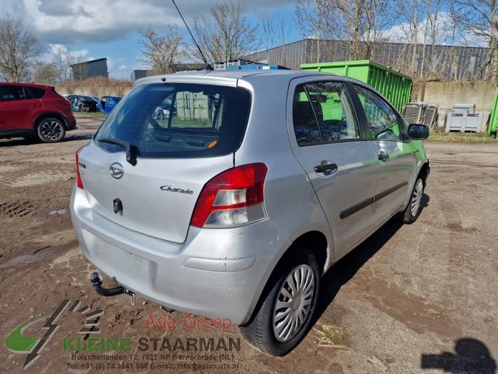 Toyota Yaris II 1.33 16V Dual VVT-I Sloopvoertuig (2012, Grijs)