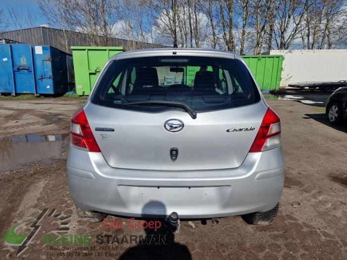 Toyota Yaris II 1.33 16V Dual VVT-I Sloopvoertuig (2012, Grijs)