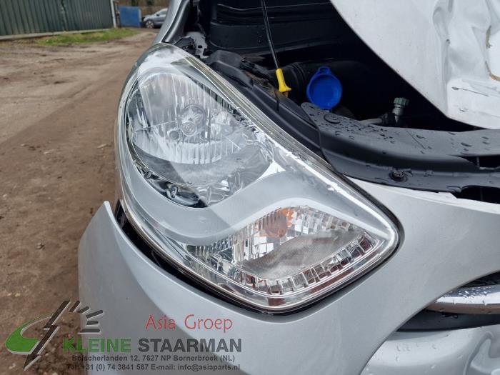 Hyundai i10 1.2i 16V Sloopvoertuig (2012, Grijs)