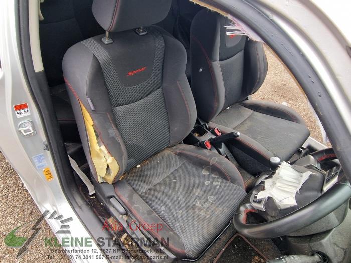 Suzuki Swift 1.6 Sport VVT 16V Sloopvoertuig (2015, Grijs)