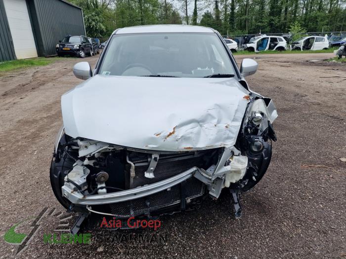 Suzuki Swift 1.6 Sport VVT 16V Sloopvoertuig (2015, Grijs)