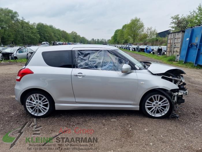 Suzuki Swift 1.6 Sport VVT 16V Sloopvoertuig (2015, Grijs)