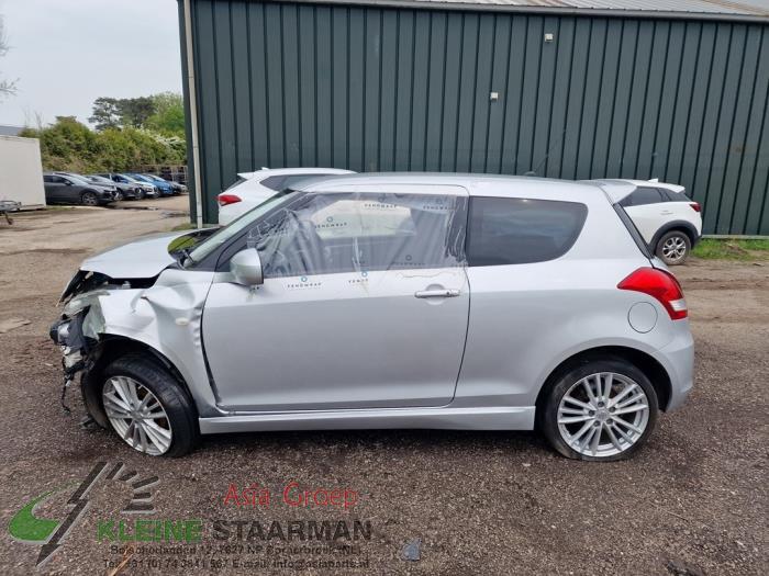 Suzuki Swift 1.6 Sport VVT 16V Sloopvoertuig (2015, Grijs)