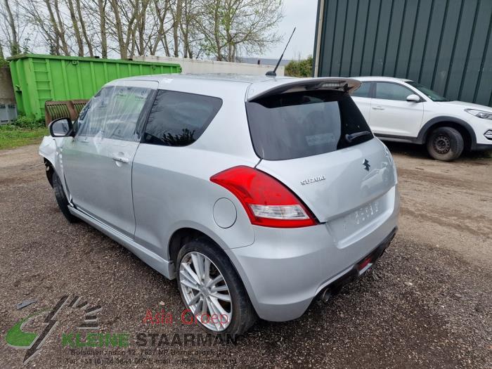 Suzuki Swift 1.6 Sport VVT 16V Sloopvoertuig (2015, Grijs)