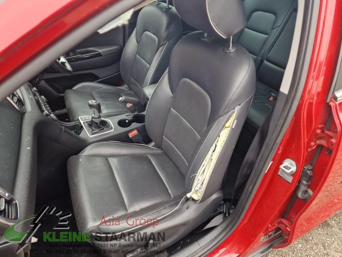 Kia Sportage 1.7 CRDi 115 16V 4x2 Sloopvoertuig (2017, Rood)