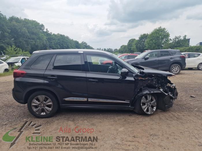 Suzuki Vitara 1.0 Booster Jet Turbo 12V Sloopvoertuig (2019, Zwart)