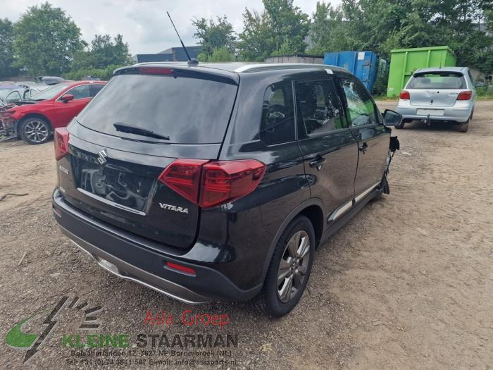 Suzuki Vitara 1.0 Booster Jet Turbo 12V Sloopvoertuig (2019, Zwart)