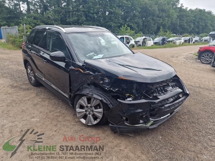 Suzuki Vitara 1.0 Booster Jet Turbo 12V Sloopvoertuig (2019, Zwart)