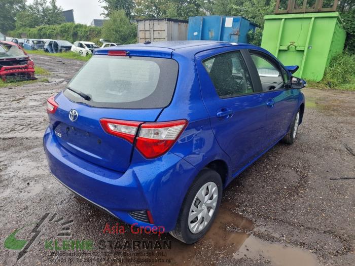 Toyota Yaris III 1.0 12V VVT-i Sloopvoertuig (2018, Blauw)