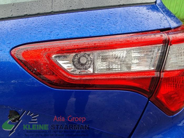 Toyota Yaris III 1.0 12V VVT-i Sloopvoertuig (2018, Blauw)