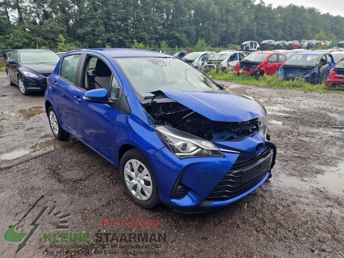 Toyota Yaris III 1.0 12V VVT-i Sloopvoertuig (2018, Blauw)