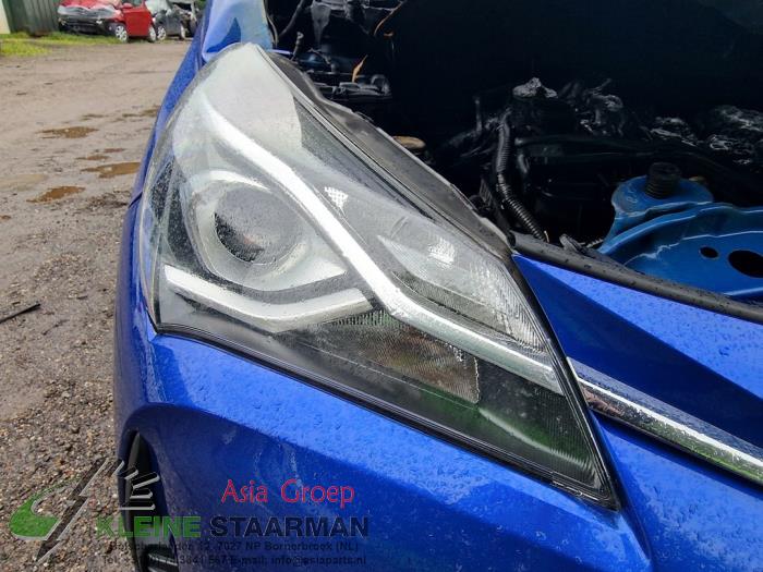 Toyota Yaris III 1.0 12V VVT-i Sloopvoertuig (2018, Blauw)