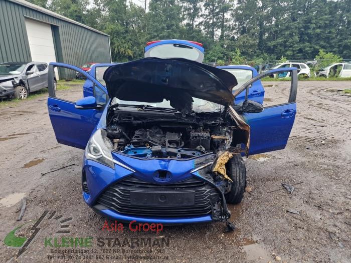 Toyota Yaris III 1.0 12V VVT-i Sloopvoertuig (2018, Blauw)