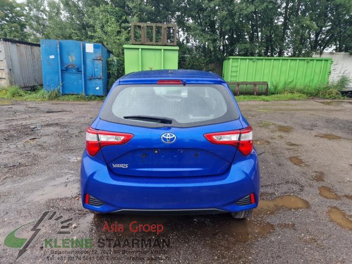 Toyota Yaris III 1.0 12V VVT-i Sloopvoertuig (2018, Blauw)