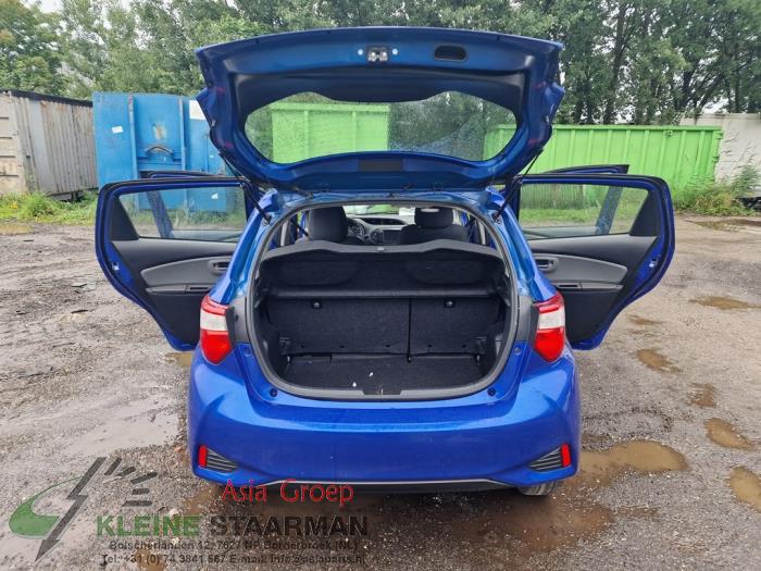 Toyota Yaris III 1.0 12V VVT-i Sloopvoertuig (2018, Blauw)