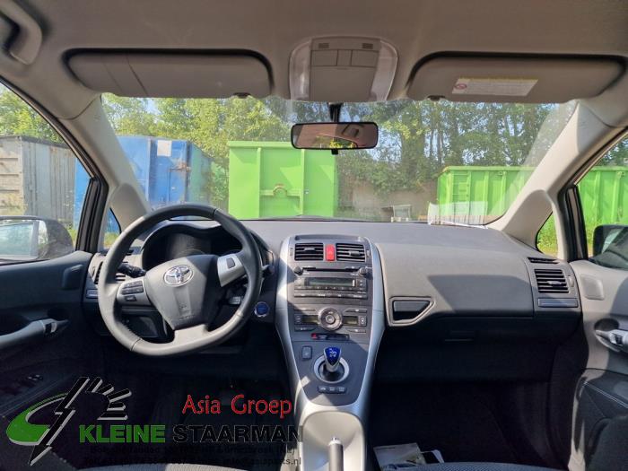 Toyota Auris 1.8 16V HSD Full Hybrid Sloopvoertuig (2012, Grijs)