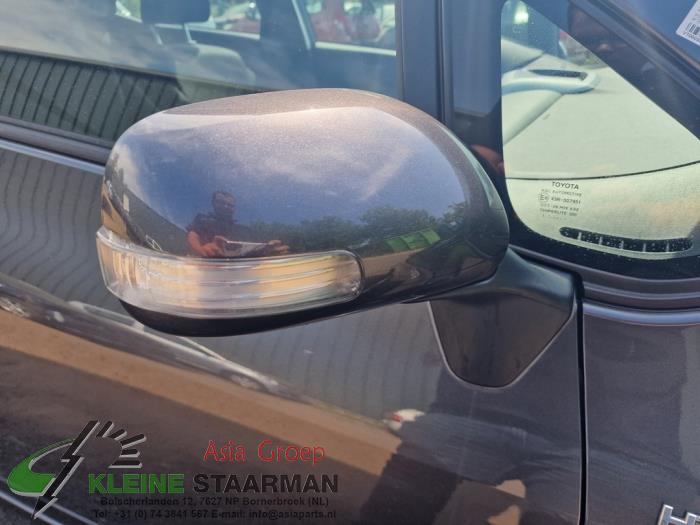 Toyota Auris 1.8 16V HSD Full Hybrid Sloopvoertuig (2012, Grijs)