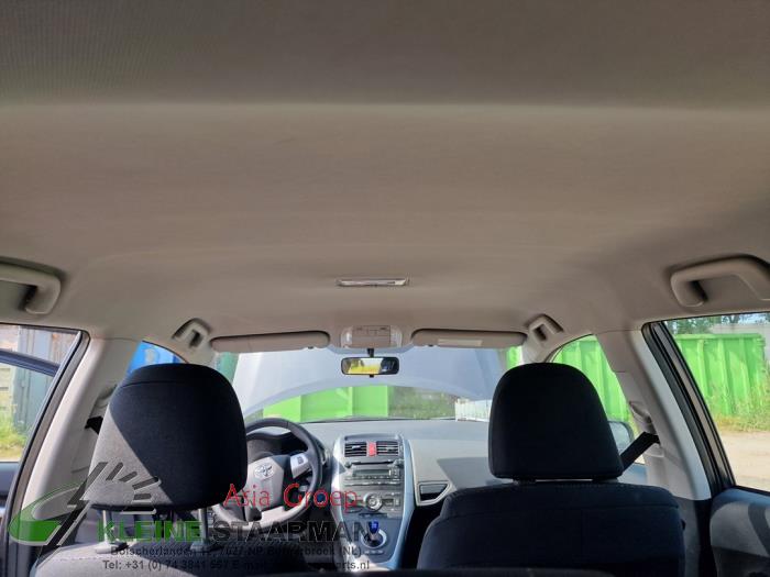 Toyota Auris 1.8 16V HSD Full Hybrid Sloopvoertuig (2012, Grijs)