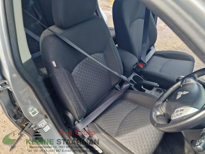 Mitsubishi ASX 1.6 MIVEC 16V Sloopvoertuig (2012, Grijs)