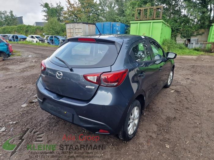 Mazda 2 1.5 SkyActiv-G 90 Sloopvoertuig (2016, Donker, Grijs)